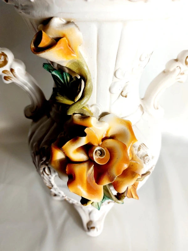 Vase Médicis Capodimonte – Porcelaine Barbotine & Décor Floral (Naples, 60s) - LVR