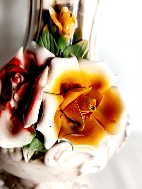 Vase Majestueux Capodimonte – Porcelaine Barbotine en Relief 3D (Naples, 60s) - LVR