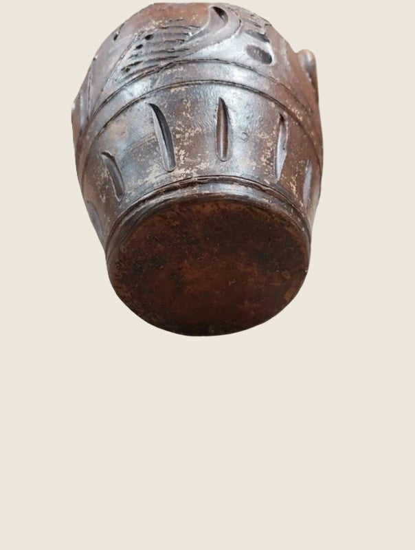 Pot Artisanal en Terre Cuite – Motifs Floraux Sculptés Main (Style Boho-Chic) - LVR