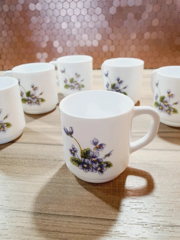 Lot de 8 Tasses Arcopal France – Collection "Violettes" – Vintage 70's - LVR