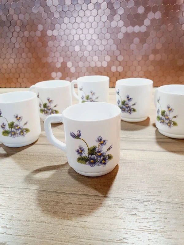 Lot de 8 Tasses Arcopal France – Collection "Violettes" – Vintage 70's - LVR