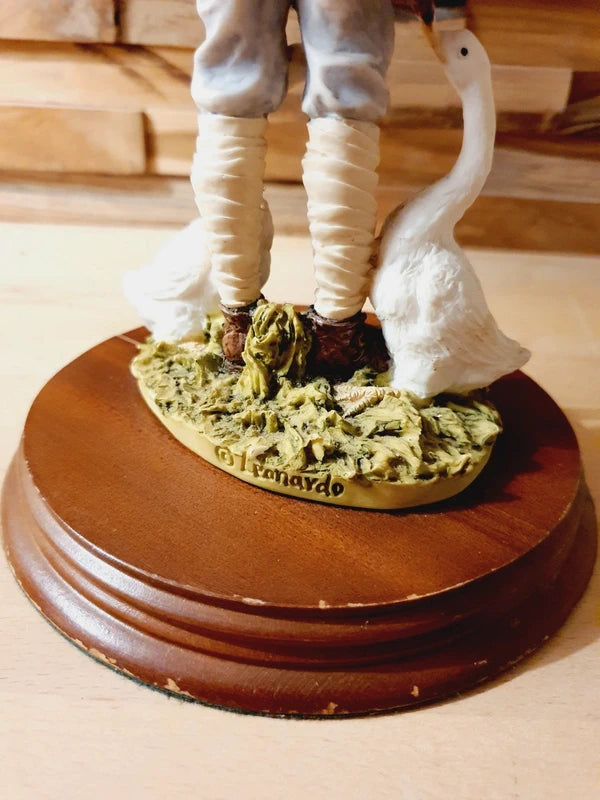 Figurine Vintage "Le Vigneron et ses Oies" – The Leonardo Collection (1991) - LVR