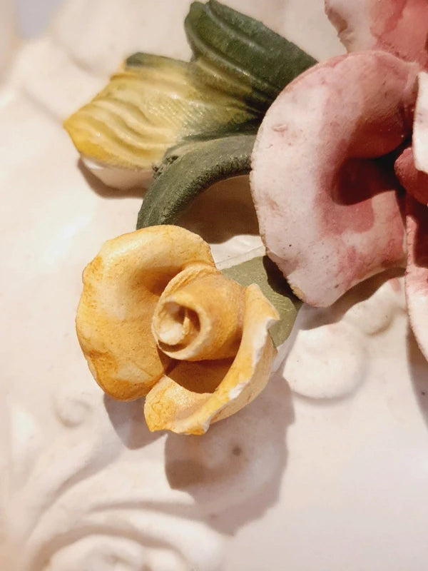Vase Médicis Capodimonte : Le Romantisme de la Porcelaine Italienne 🌸🇮🇹 - LVR