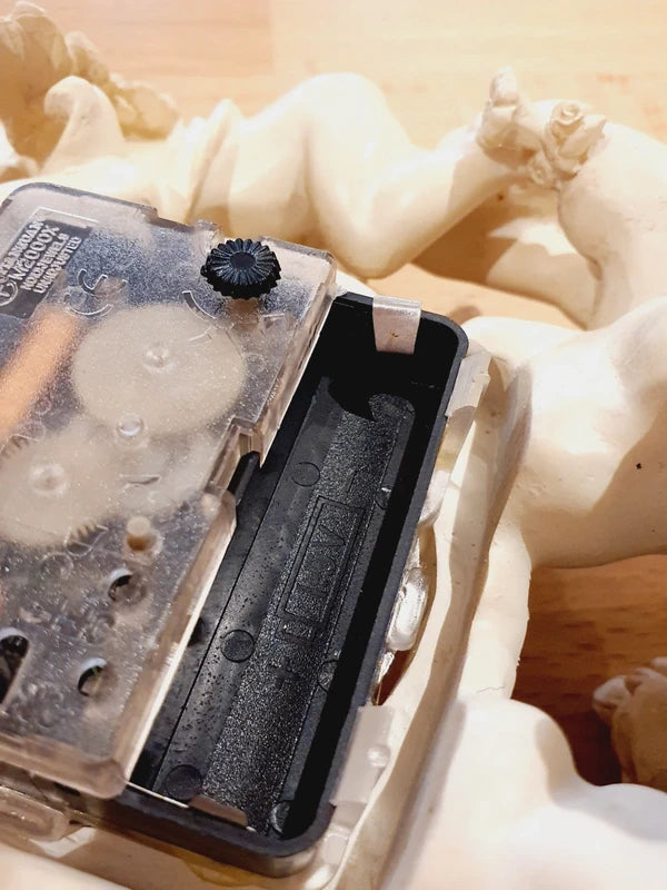 Pendulette "Chérubins Musiciens" : L'Esprit Louis XVI et Shabby Chic - LVR