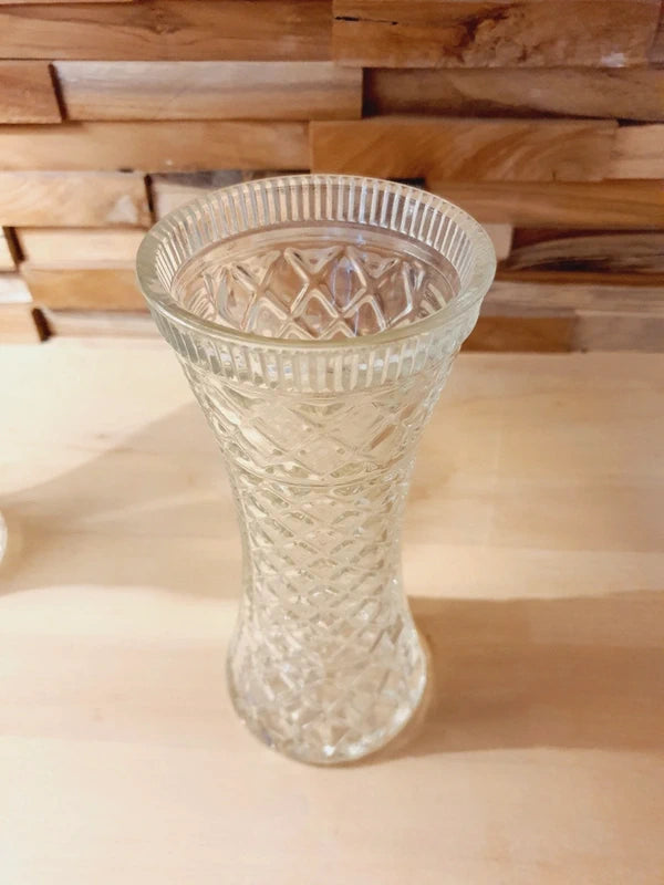 Duo de Vases "Pointes de Diamant" : Le Chic Étincelant (1920-1940) - LVR