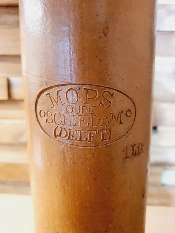 Bouteille en Grès Ancien : Mops Oude Schiedam Delft – Genièvre des Pays-Bas (1 L) 🇳🇱🏺 - LVR