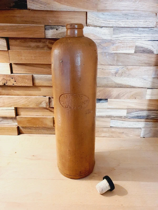 Bouteille en Grès Ancien : Mops Oude Schiedam Delft – Genièvre des Pays-Bas (1 L) 🇳🇱🏺 - LVR