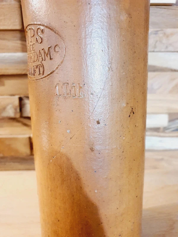 Bouteille en Grès Ancien : Mops Oude Schiedam Delft – Genièvre des Pays-Bas (1 L) 🇳🇱🏺 - LVR