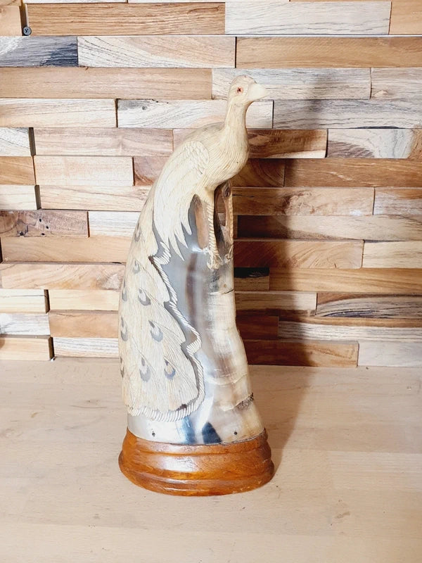 Sculpture de Paon en Corne Naturelle : Artisanat d'Art Français (32 cm) 🦚 - LVR