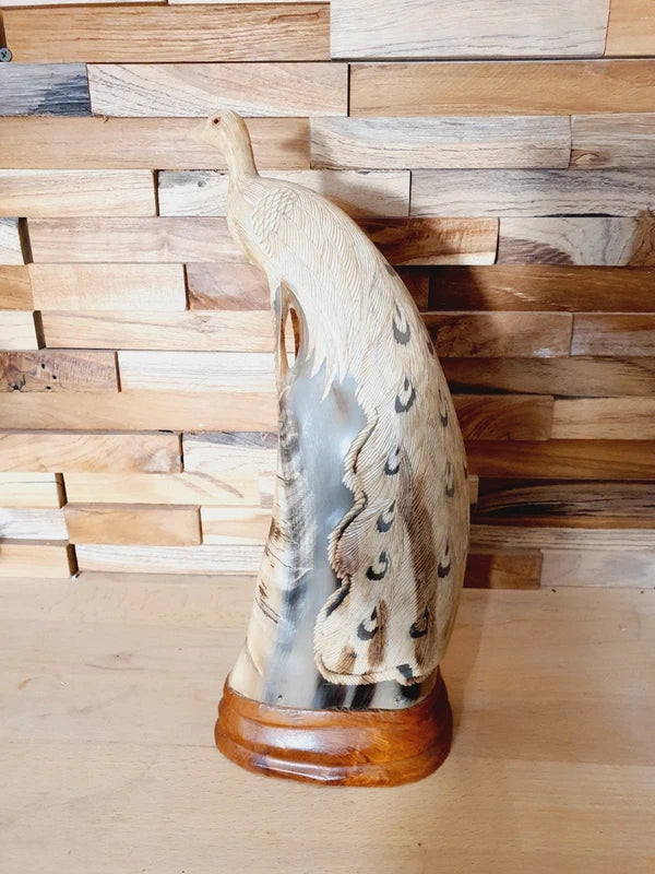 Sculpture de Paon en Corne Naturelle : Artisanat d'Art Français (32 cm) 🦚 - LVR