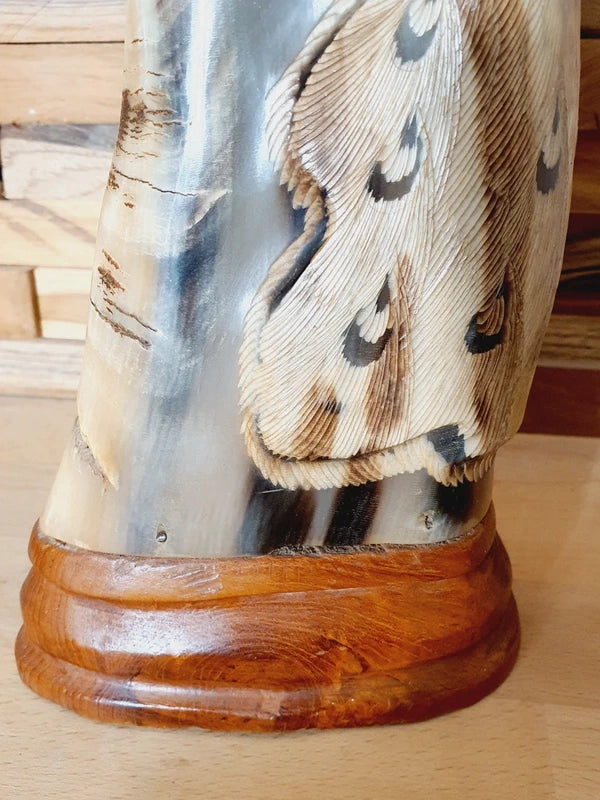 Sculpture de Paon en Corne Naturelle : Artisanat d'Art Français (32 cm) 🦚 - LVR