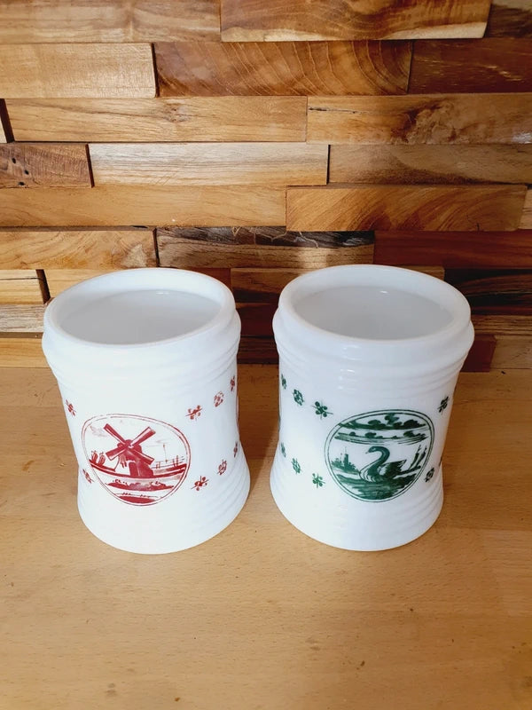 Lot de 2 Bocaux Milk Glass "Folklore Hollandais" : Le Chic Rétro-Pop (70's) 🇳🇱 - LVR