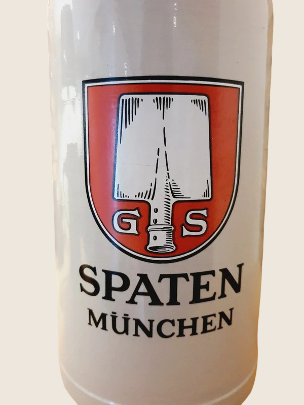 Très grande choppe à bière en grès gris avec logo rouge Spaten München et bandes blanches, contenance 5 litres, style bavarois vintage.