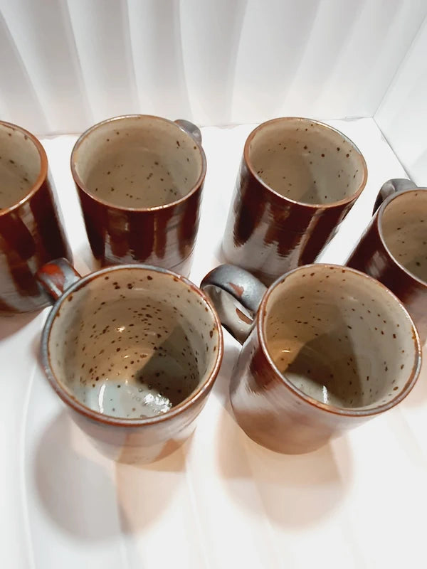 Lot 6 tasses en grès moucheté Denon : Le Charme Rustique (1970)