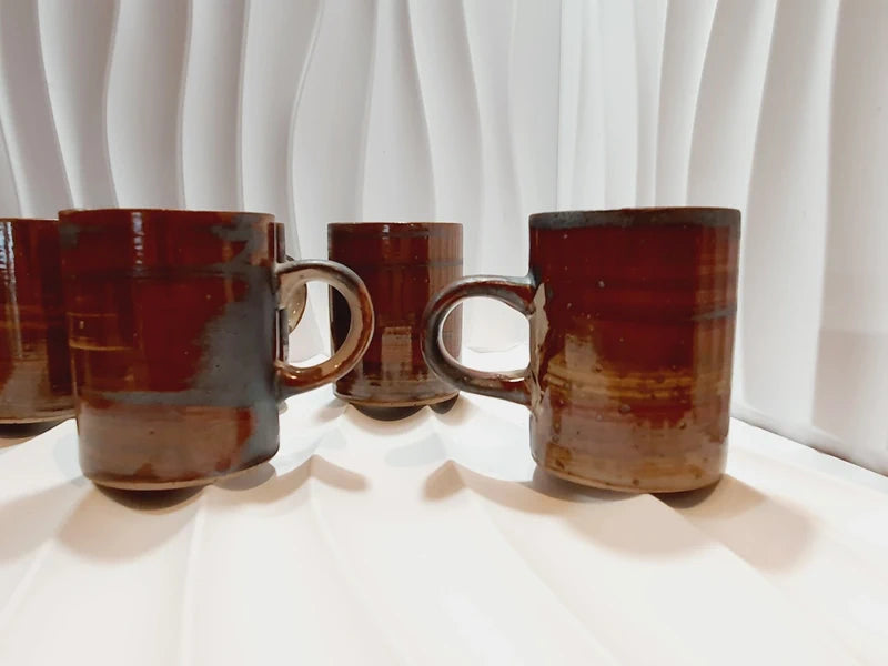 Lot 6 tasses en grès moucheté Denon : Le Charme Rustique (1970)