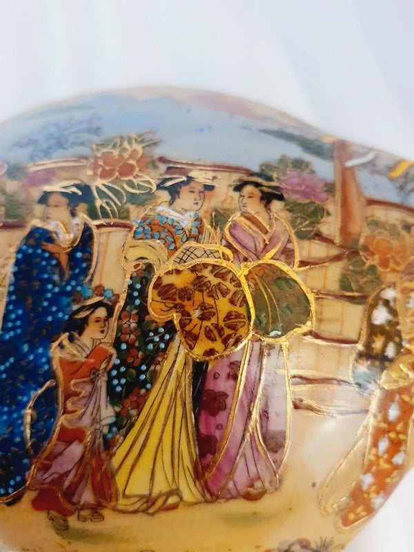 Boîte à Bijoux Vintage style Satsuma en Porcelaine : Scène de Cérémonie Dorée (1970-80)