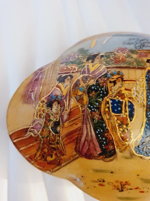 Boîte à Bijoux Vintage style Satsuma en Porcelaine : Scène de Cérémonie Dorée (1970-80)