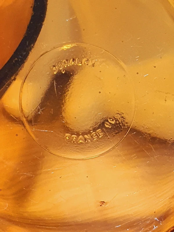 Trois bols en verre trempé ambré Duralex France vintage des années 1970 de fabrication française, vaisselle rétro de couleur orange ambré / marron clair transparente.