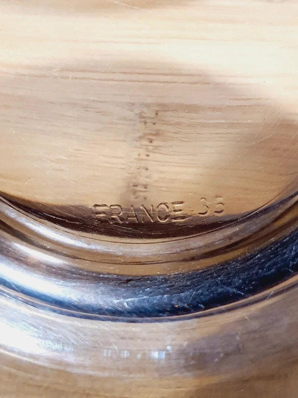 Lot de trois petits bols coupelles empilables en verre épais teinté fumé marron transparent, de la marque Vereco France époque années 1970 pour la table ou la décoration.