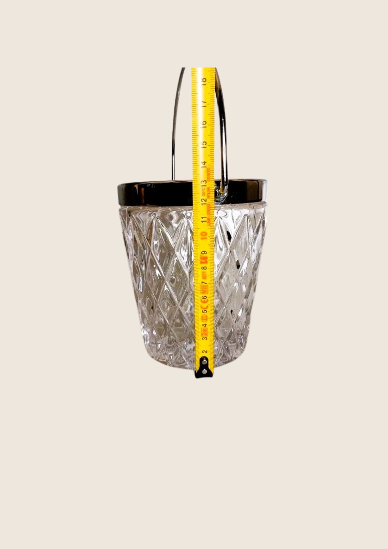 Le Bijou de l'Apéro : Seau à Glaçons en Cristal Taillé Diamant – Vintage 50s-60s - LVR