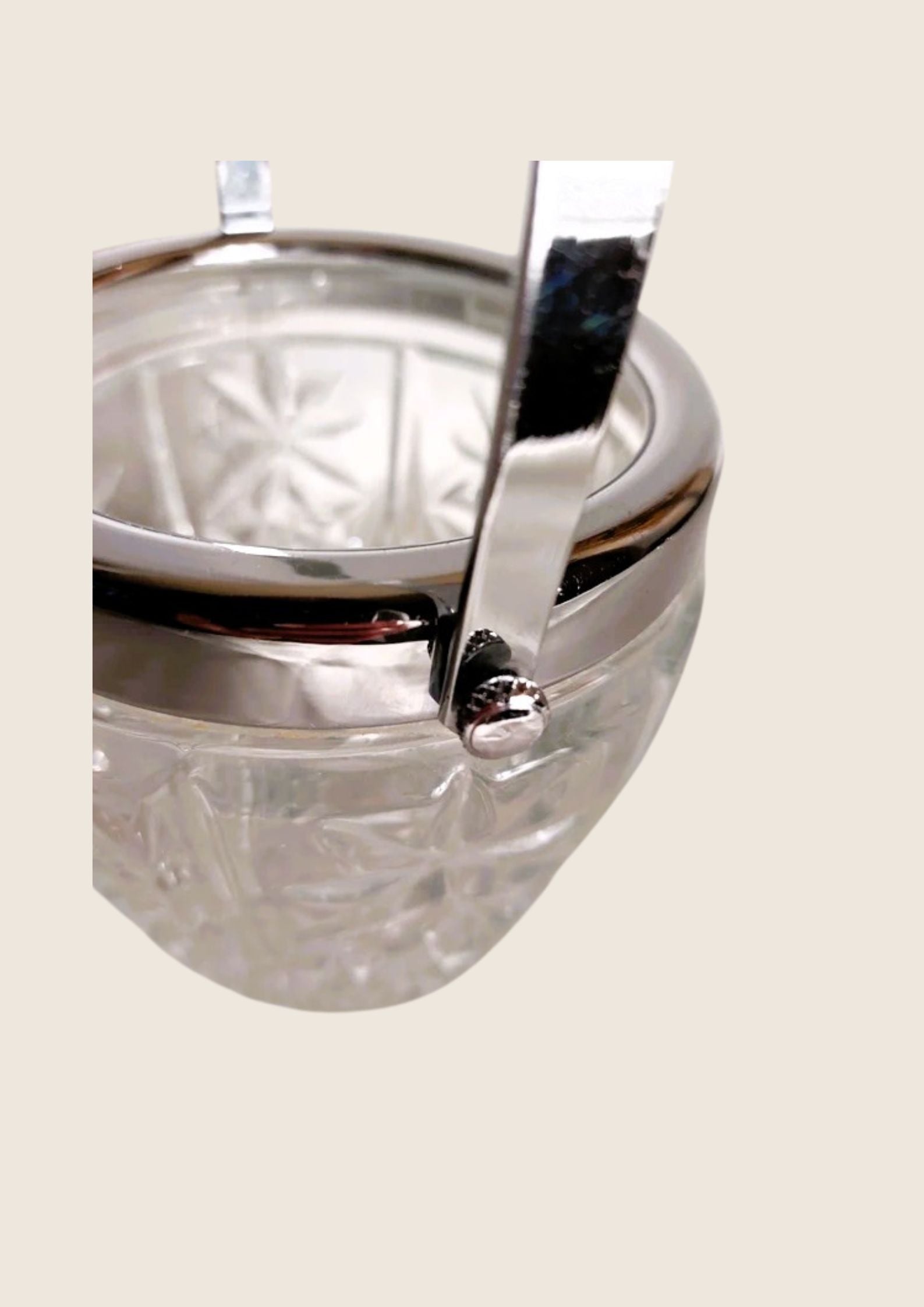 Seau à Glaçons Classique Chic – Verre Moulé & Chrome (Années 70) - LVR