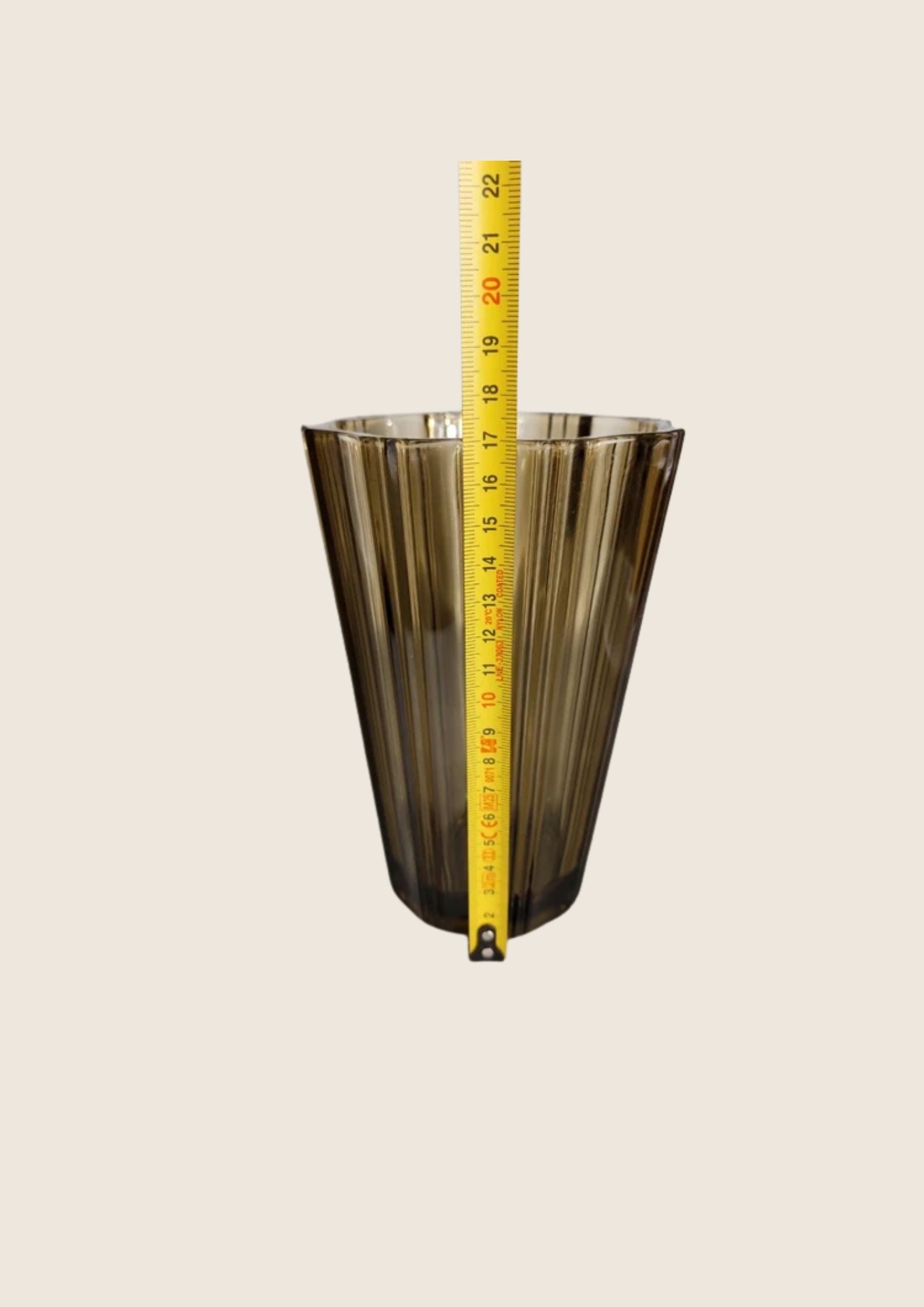 Vase Plissé en Verre Fumé – Design Français (Vintage 70s) - LVR